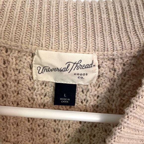 Universal Thread oatmeal sweater, size large - Picture 3 of 4